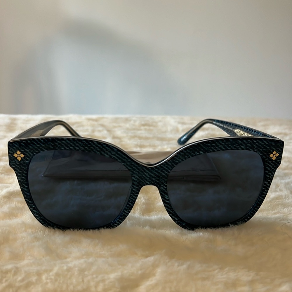 Patricia Nash Audrey Sunglasses - Demin 💙 New 💙